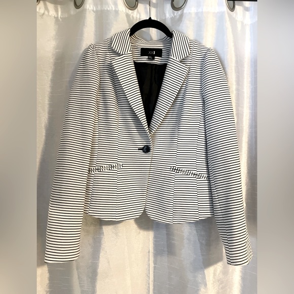 Stripped blazer - Picture 2 of 3